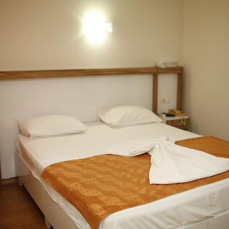 Oezhan Hotel Antalya Eksteriør bilde